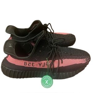 NEW ADIDAS YEEZY BOOST 350 V2 (CORE BLACk/SALMON NWT